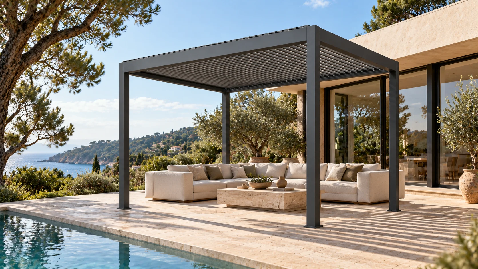 Pergola LUMINA antracite nel giardino di una villa contemporanea